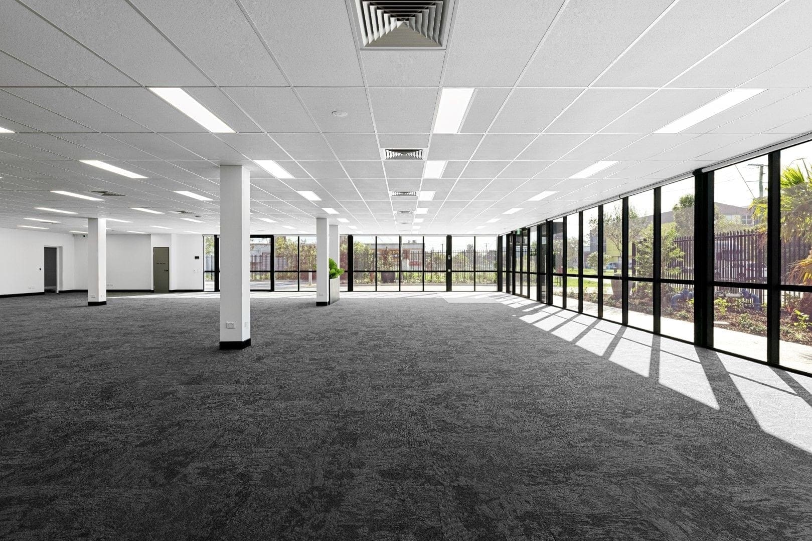 289 Cullen Avenue East, Eagle Farm for lease Building Photo- Image 1 of 6