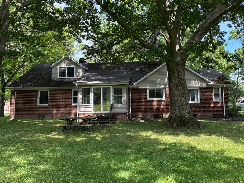 1200 Som Center Rd, Mayfield Heights, OH for sale - Building Photo - Image 2 of 2