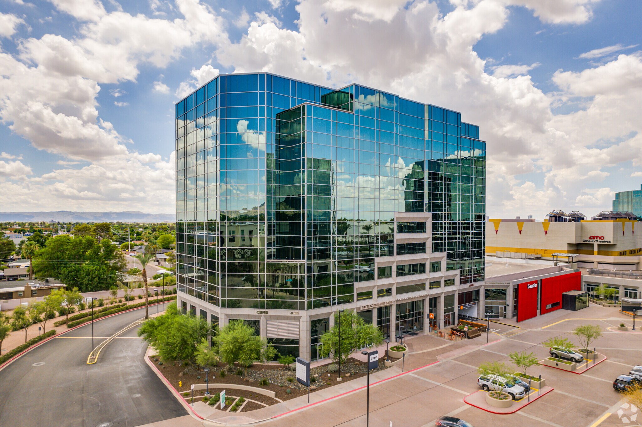2575 E Camelback Rd, Phoenix, AZ for sale Building Photo- Image 1 of 1