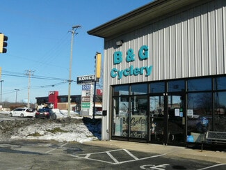 More details for 131 E Rollins Rd, Round Lake Beach, IL - Retail for Sale
