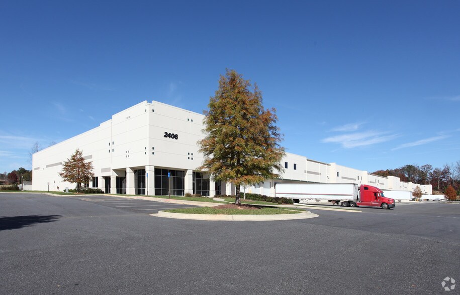 2406 Tech Center Pky, Buford, GA for lease - Front of Building - Image 1 of 8