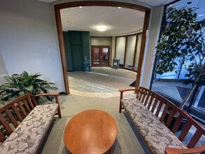 300 Winding Brook Dr, Glastonbury, CT for lease Lobby- Image 2 of 13