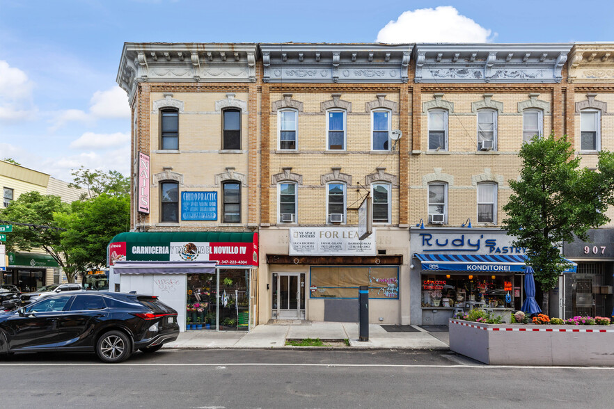 903 Seneca Ave, Ridgewood, NY for lease - Building Photo - Image 1 of 3