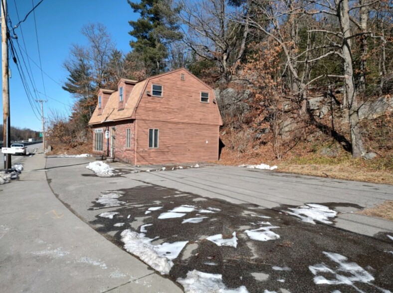 240 Main St, Millbury, MA for sale - Building Photo - Image 3 of 7