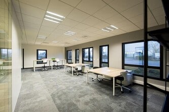 8 C Rue De Lombardie, Saint-Priest for lease Interior Photo- Image 2 of 4