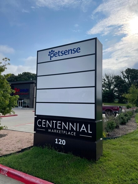 120 Centennial Blvd, Lindale, TX for sale - Building Photo - Image 3 of 4