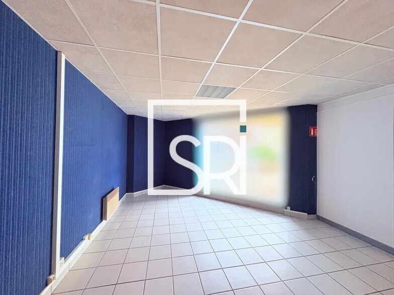 Office in Clermont-Ferrand for lease - Interior Photo - Image 3 of 10