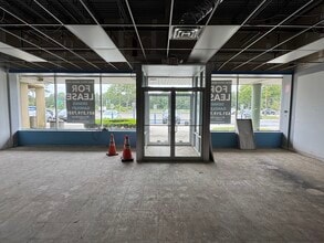 5640 Sunrise Hwy, Sayville, NY for lease Building Photo- Image 2 of 4