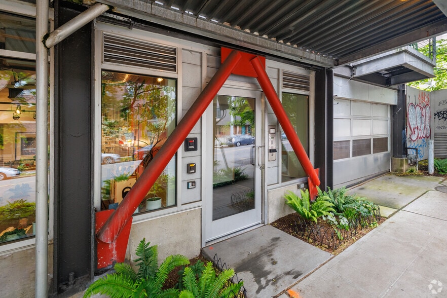 1310 E Union St, Seattle, WA for lease - Building Photo - Image 2 of 5