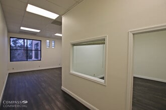 869 NW Wall St, Bend, OR for lease Interior Photo- Image 2 of 2