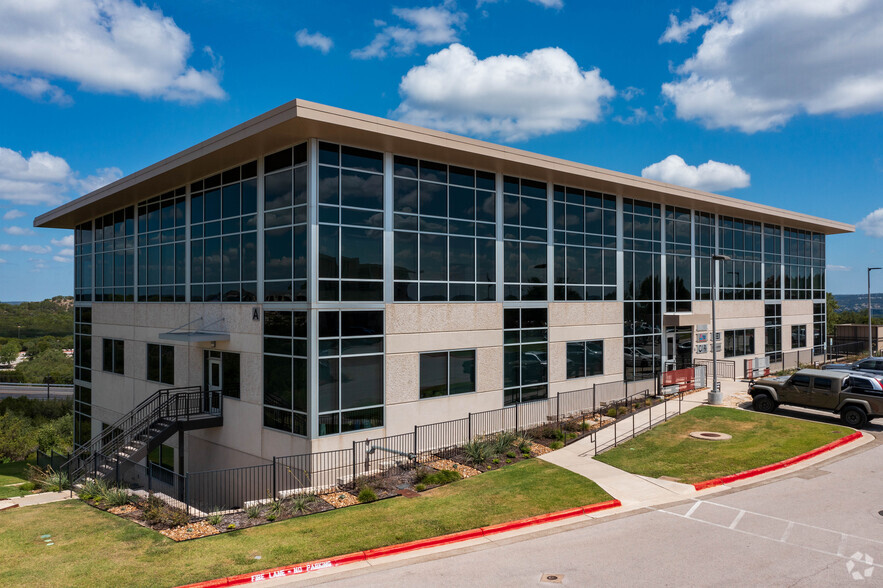 9225 Bee Caves Rd, Austin, TX for lease - Building Photo - Image 1 of 6