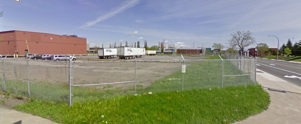 1300 Rue Mill, Montréal, QC for lease - Building Photo - Image 2 of 5