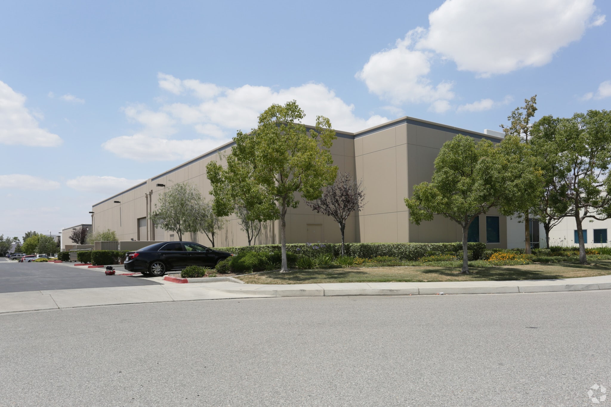 421 Business Center Ct, Redlands, CA for lease Primary Photo- Image 1 of 5