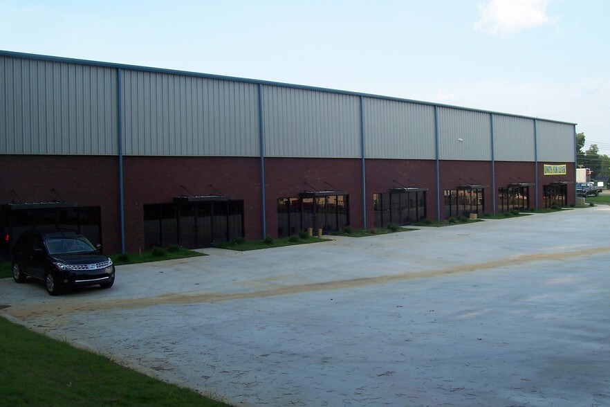 4800 Cogswell Ave, Pell City, AL for sale - Primary Photo - Image 1 of 1