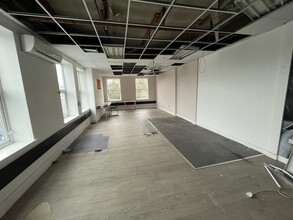 Wickentree Ln, Failsworth for lease Interior Photo- Image 1 of 6