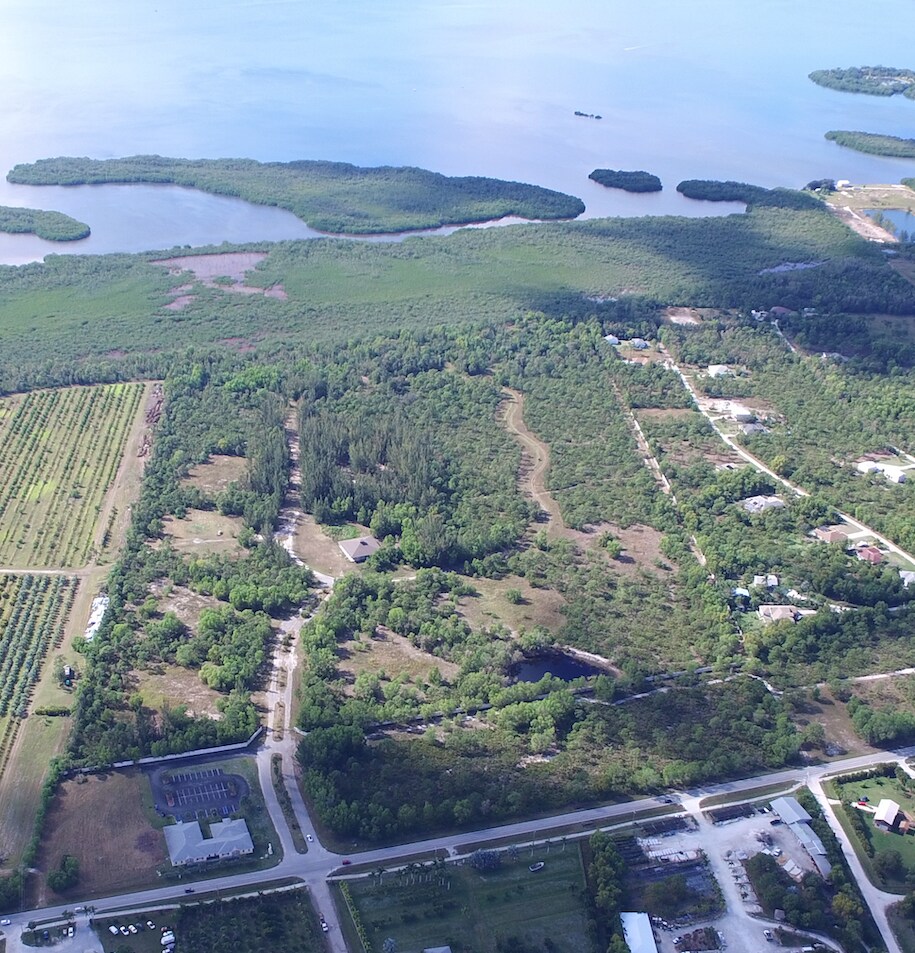 5100 Island Villages Cir, Saint James City, FL 33956 1 FourPlex