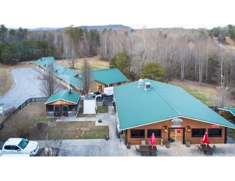 6725 Highway 17, Clarkesville, GA for sale - Building Photo - Image 1 of 1