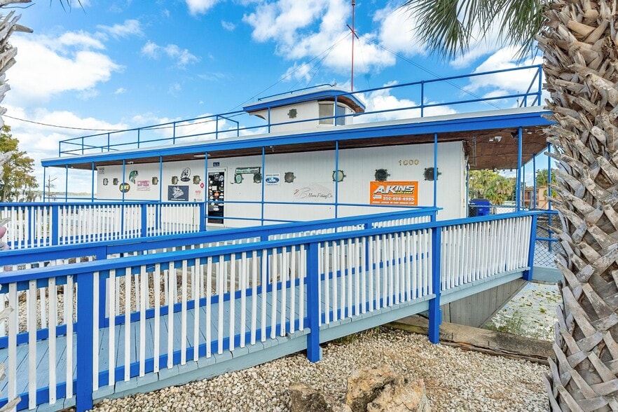 1006 W Burleigh Blvd, Tavares, FL for sale - Building Photo - Image 3 of 31