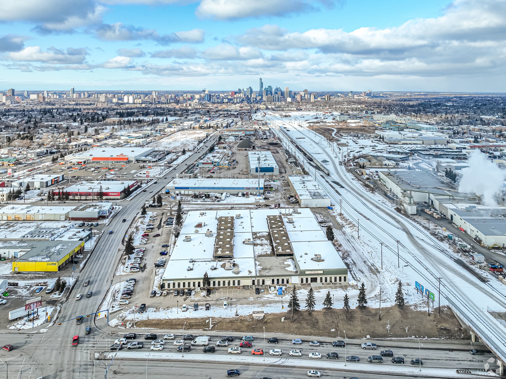 6325 Gateway Blvd NW, Edmonton, AB for lease Building Photo- Image 1 of 6