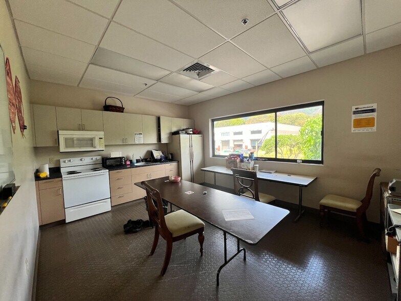 23 Laa St, Kahului, HI for lease - Interior Photo - Image 2 of 5