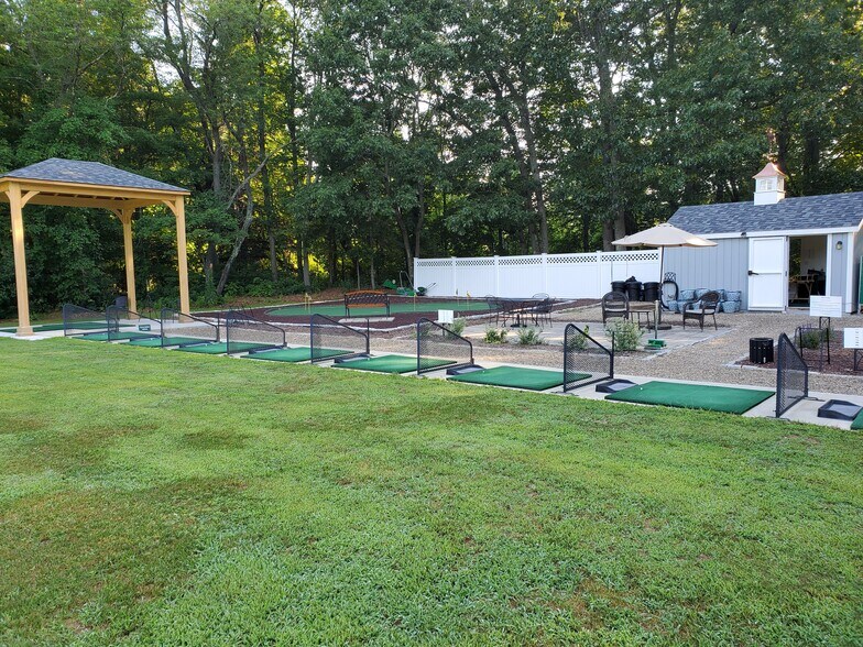 460 Hillstown Rd, Manchester, CT 06040