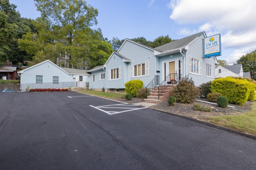 189 S Pearl St, Pearl River, NY for sale - Building Photo - Image 1 of 31