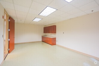 4315-4451 Cox Rd, Glen Allen, VA for lease Interior Photo- Image 2 of 5