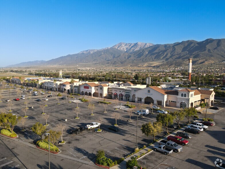 14940-15160 Summit Ave, Fontana, CA for sale - Primary Photo - Image 1 of 1