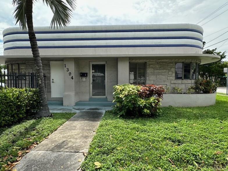 1394 Coral Way, Miami, FL for lease - Primary Photo - Image 1 of 5