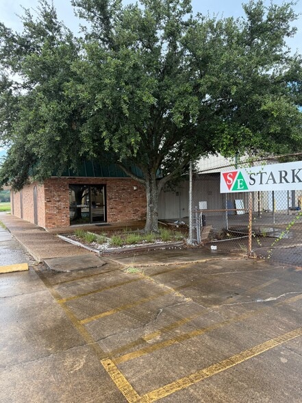 1655 S 23rd St, Beaumont, TX for sale - Building Photo - Image 3 of 19