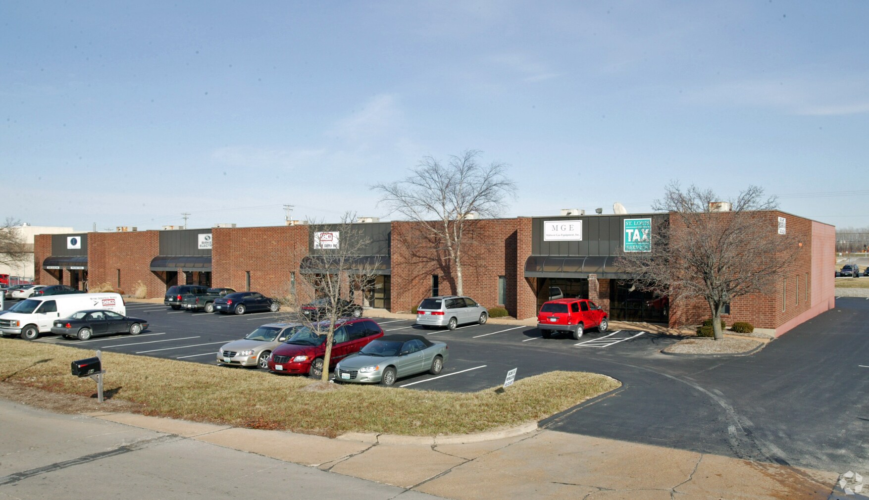 172186 Chesterfield Industrial Blvd, Chesterfield, MO 63005 Office