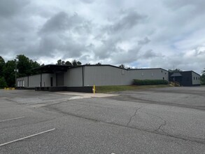 3305 Kellina Ln, Hudson, NC for lease Building Photo- Image 2 of 8