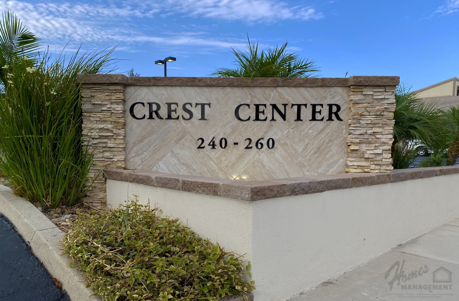 240-260 W Crest St, Escondido, CA for lease Building Photo- Image 1 of 4