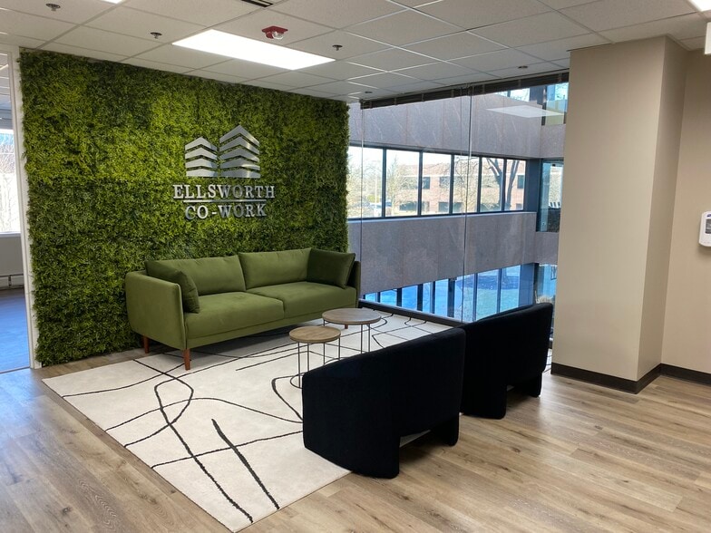 1733 Park St, Naperville, IL for lease - Interior Photo - Image 3 of 13