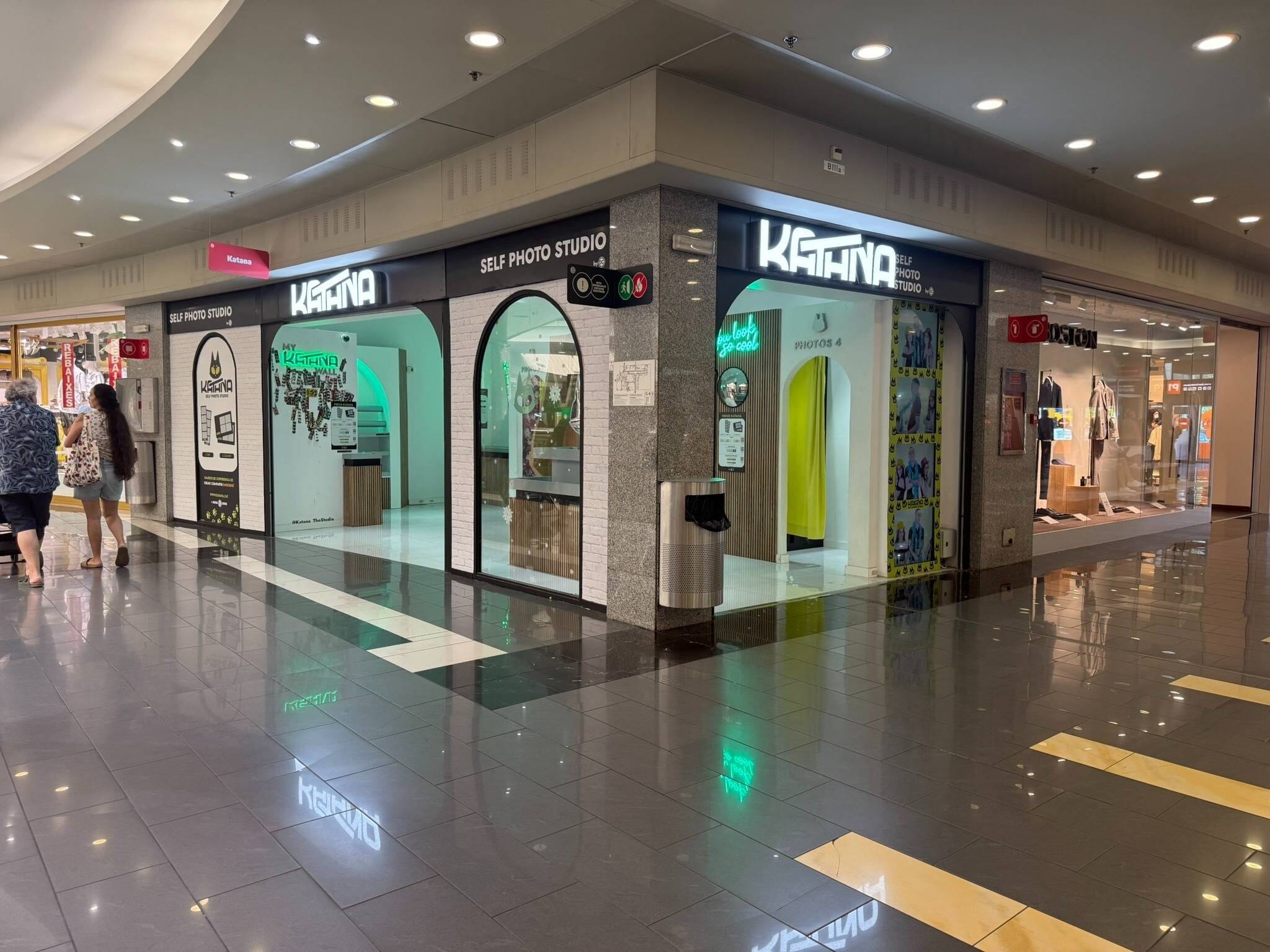 Retail in Barberà del Vallès, Barcelona for lease Interior Photo- Image 1 of 7