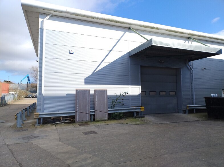 Bilton Rd, Hitchin for sale - Building Photo - Image 3 of 4
