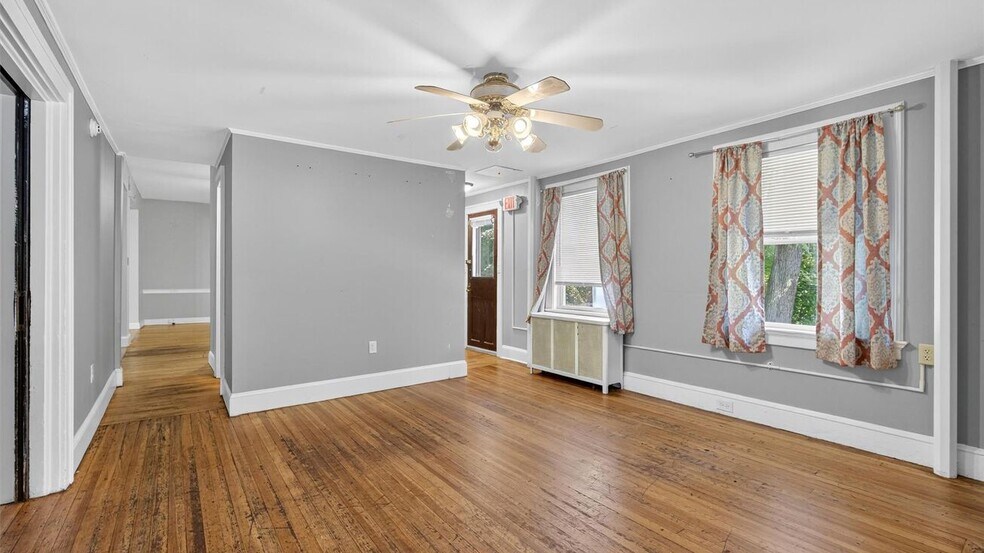 1 Angola Rd, Cornwall, NY for sale - Interior Photo - Image 3 of 11