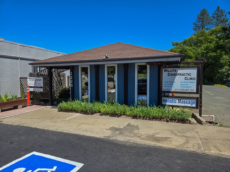 1225 S Main St, Willits, CA for sale - Primary Photo - Image 2 of 24