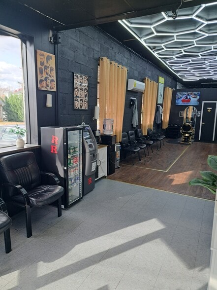 705-711 Raritan Ave, Highland Park, NJ for lease - Building Photo - Image 3 of 5