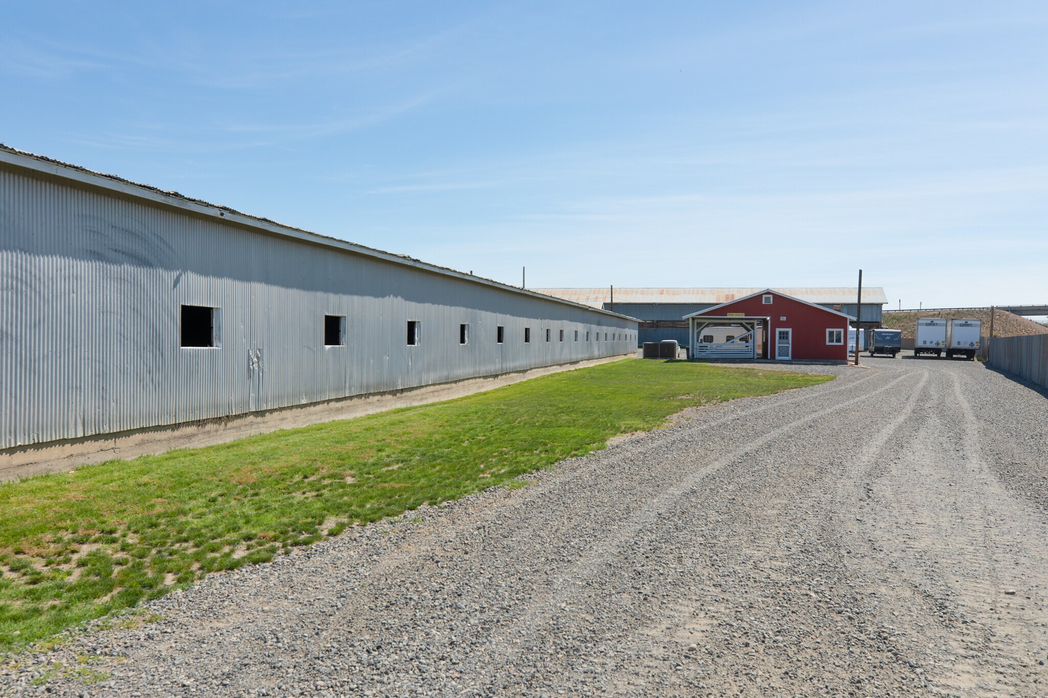 312 E Ave, Granger, WA 98932 South End