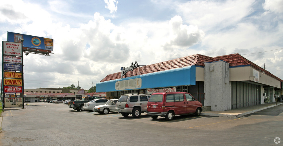 900-992 W FM-1960, Houston, TX for lease - Primary Photo - Image 1 of 1