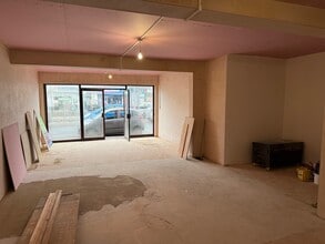 125 Uxbridge Rd, Rickmansworth for lease Interior Photo- Image 2 of 2