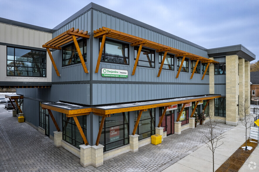 72 Baldwin St, Whitby, ON for lease - Building Photo - Image 3 of 8