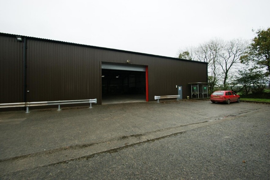 Nadder Ln, South Molton for sale - Primary Photo - Image 1 of 1