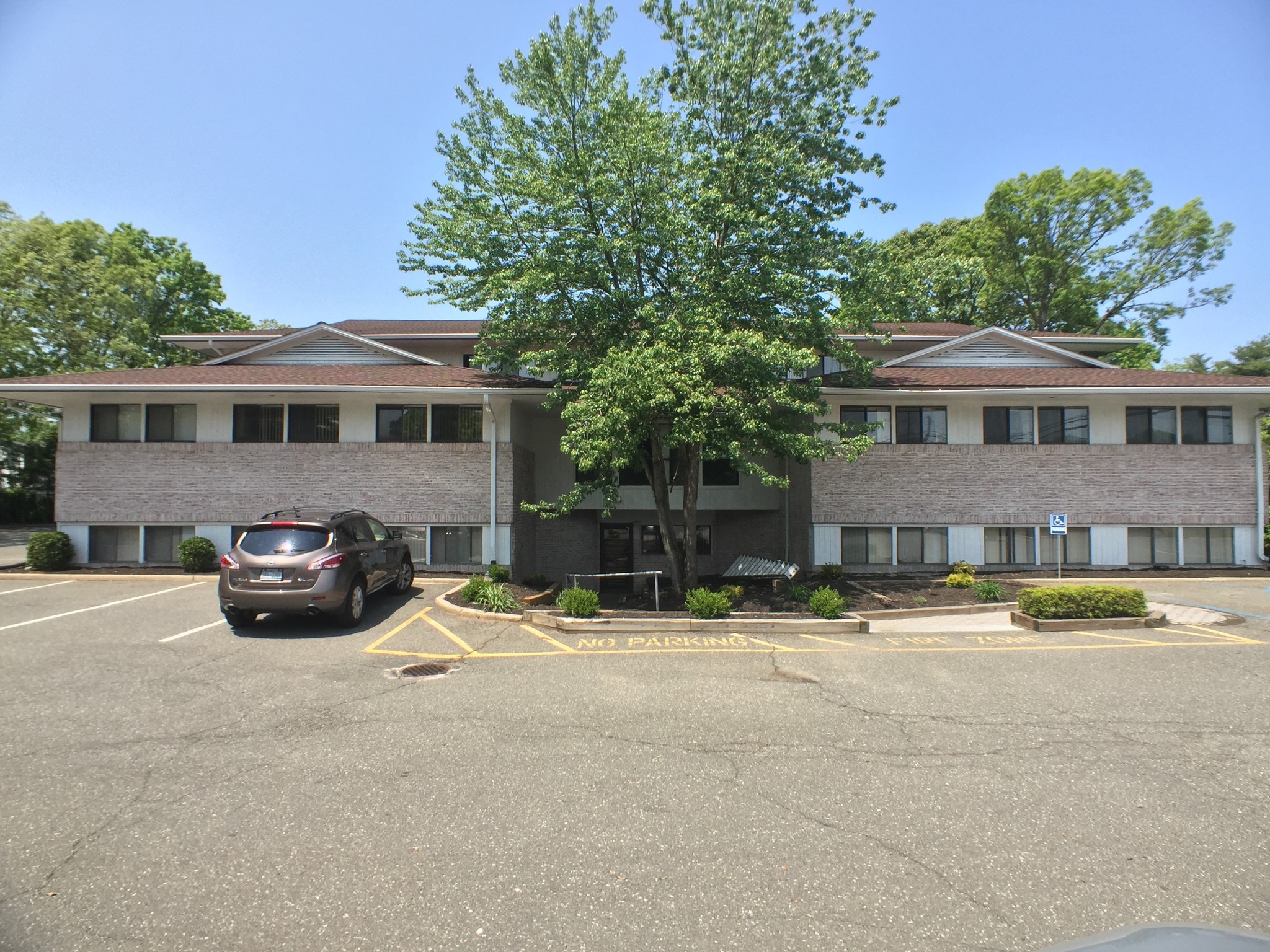 356-358 Veterans Memorial Hwy, Commack, NY 11725 - Vets | LoopNet