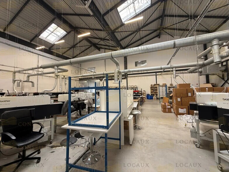 Flex in Cormeilles-en-Parisis for sale - Interior Photo - Image 3 of 8