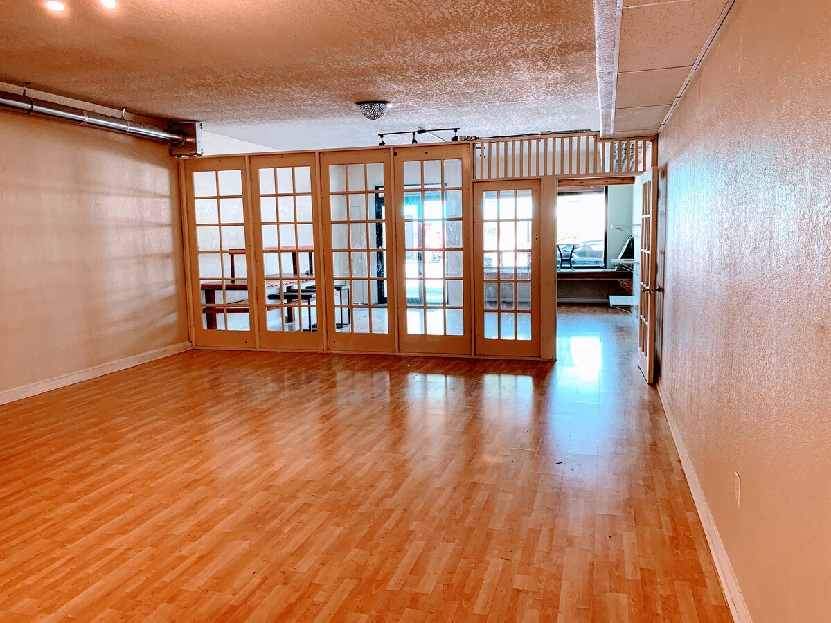 13171319 Edgewater Dr, Orlando, FL, 32804 Retail Space For Lease