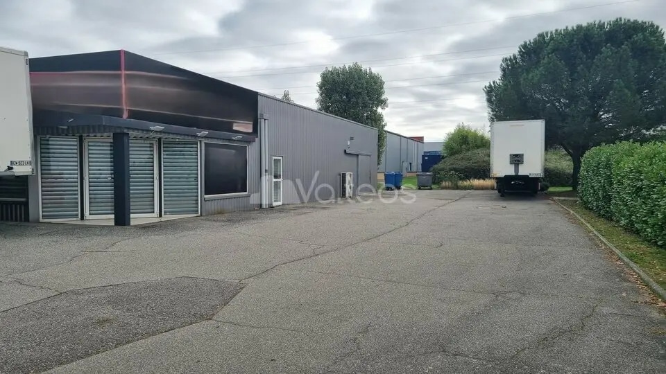Retail in Saint-Orens-de-Gameville for lease Building Photo- Image 1 of 8