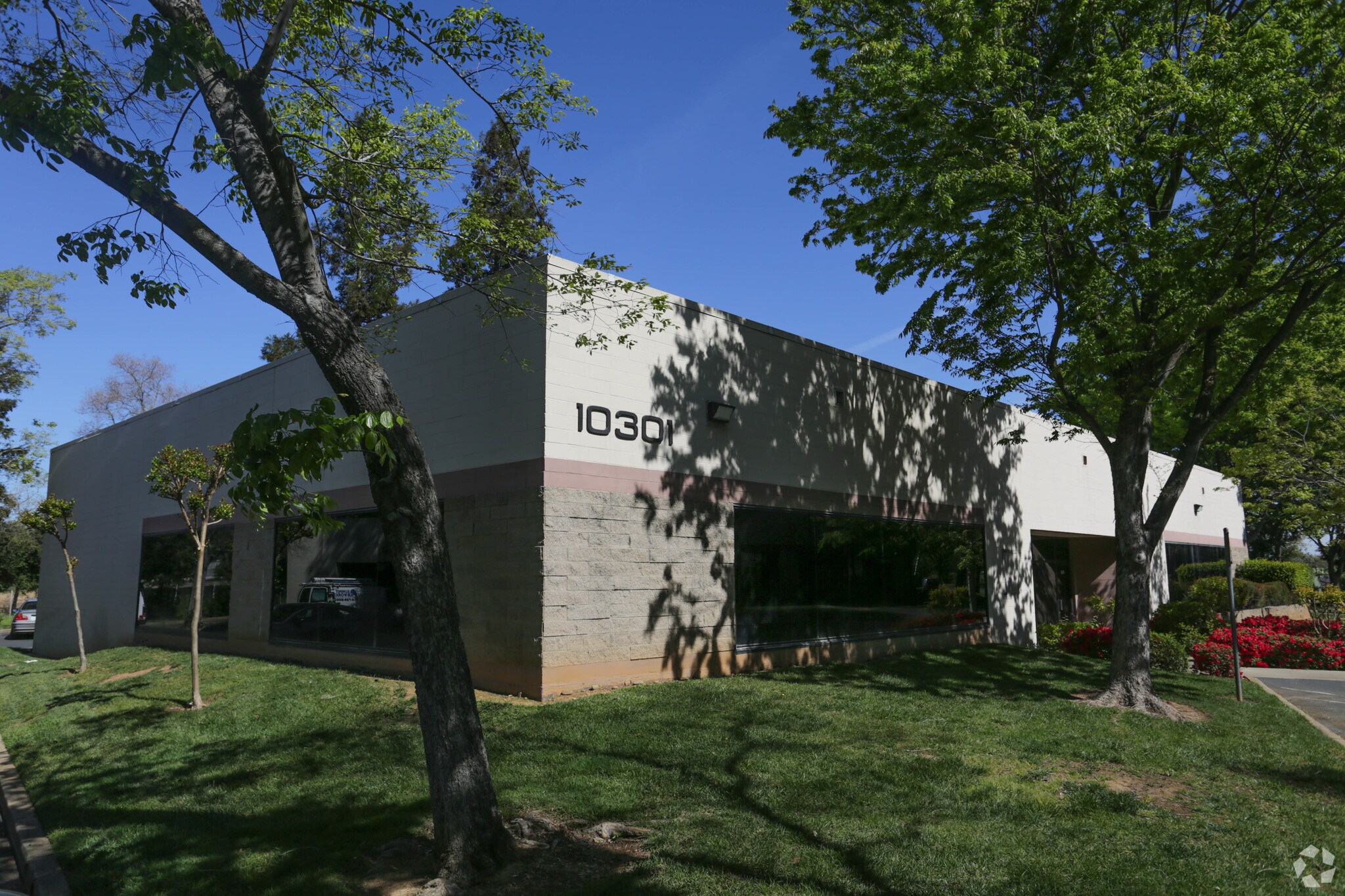 10301 Placer Ln, Sacramento, CA for lease Primary Photo- Image 1 of 12