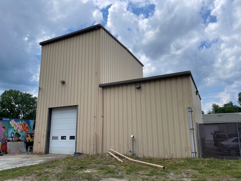 15 Great Pasture Rd, Danbury, CT for lease - Building Photo - Image 2 of 8